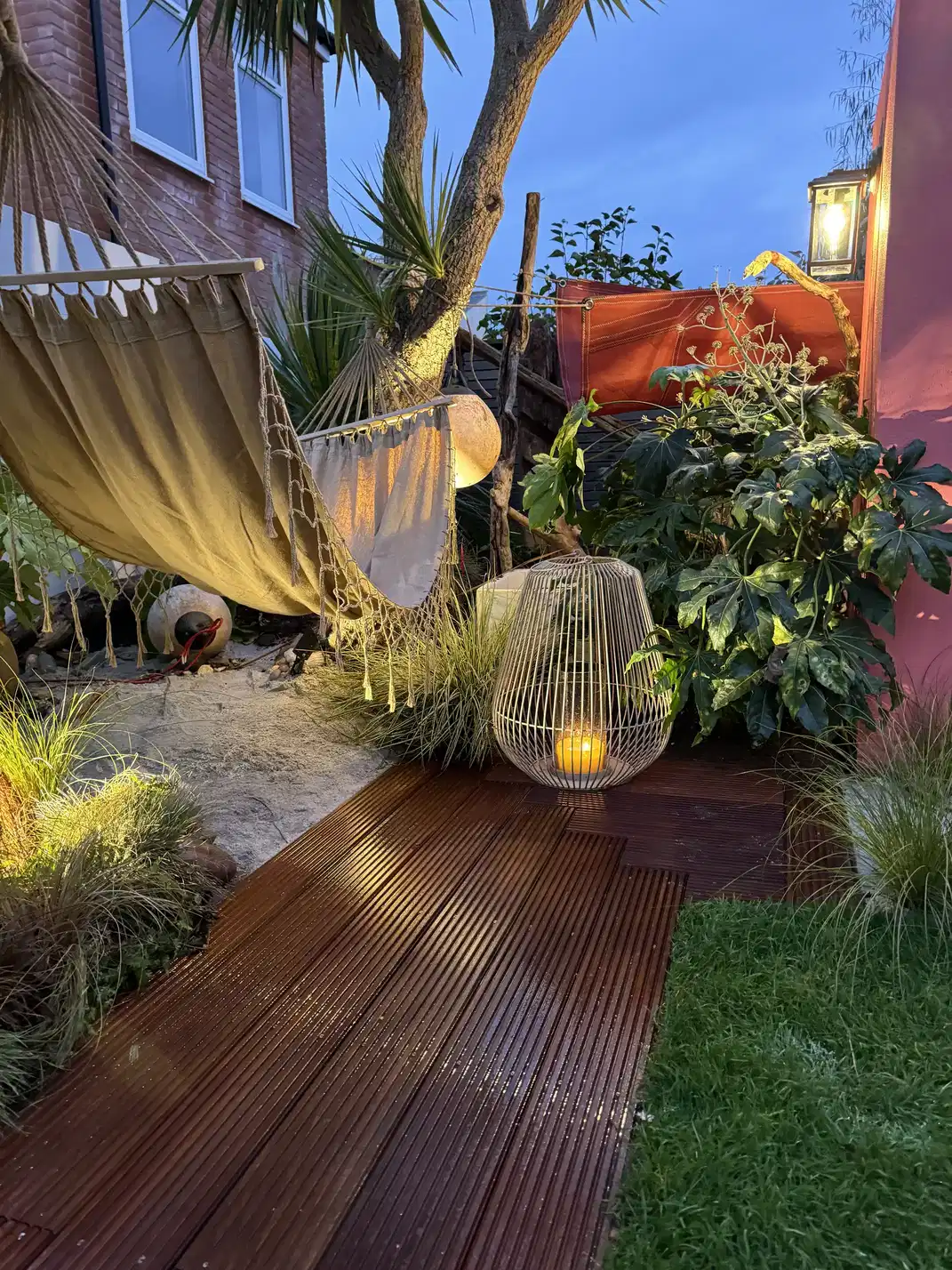 Contemporary patio and garden layout